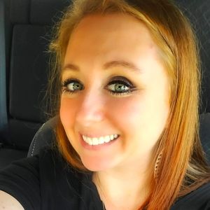 Meet your Posher, Corina